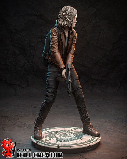 Grace Ashcroft Resident Evil | FAN ART FIGURE | 3d Printed Model | Hand painted | Resin Figure|