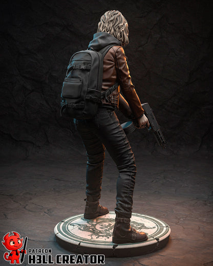 Grace Ashcroft Resident Evil | FAN ART FIGURE | 3d Printed Model | Hand painted | Resin Figure|